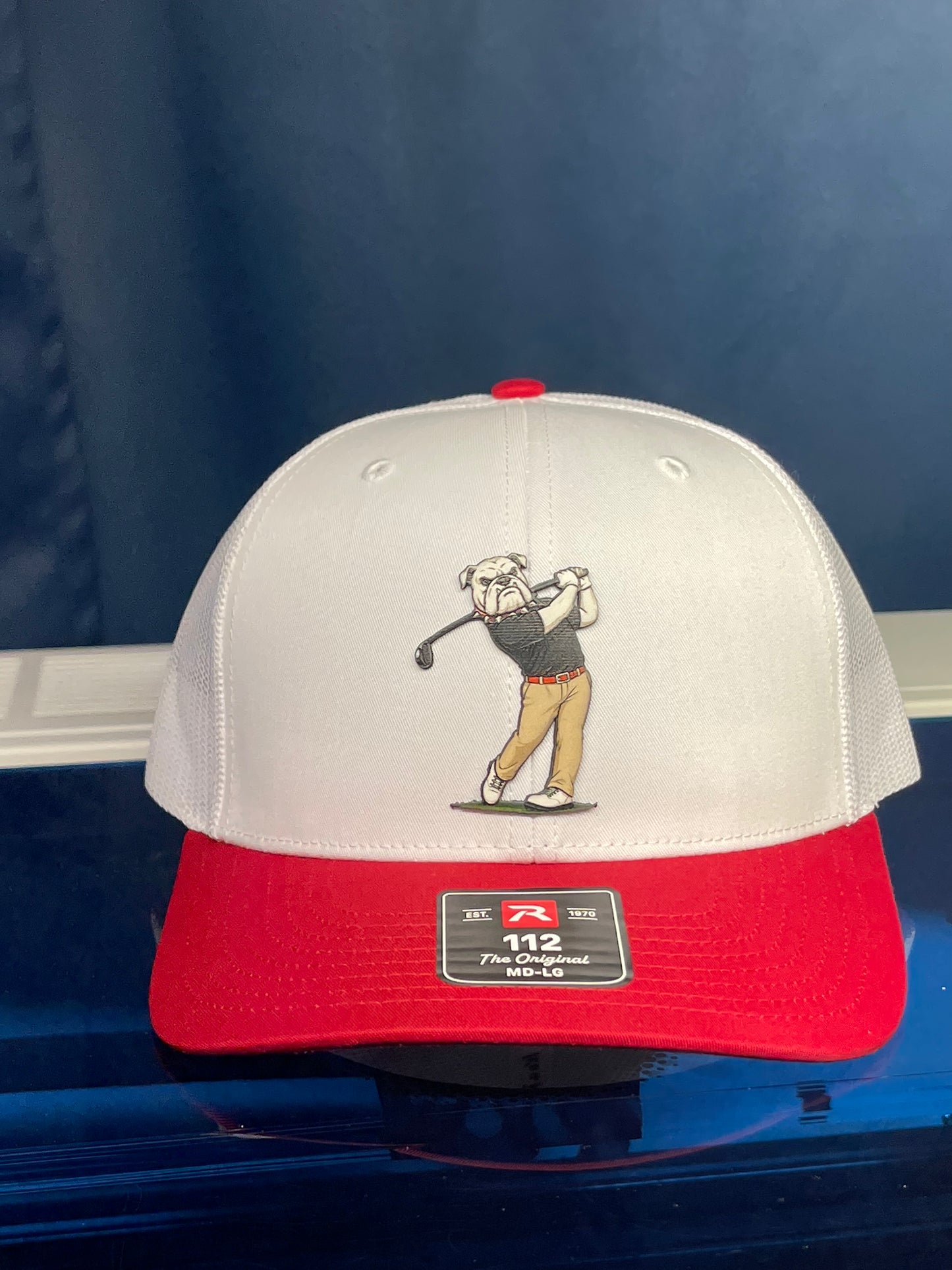 Bulldog Golfer Trucker Hat – White & Red Golf Cap Richardson 112 Snapback