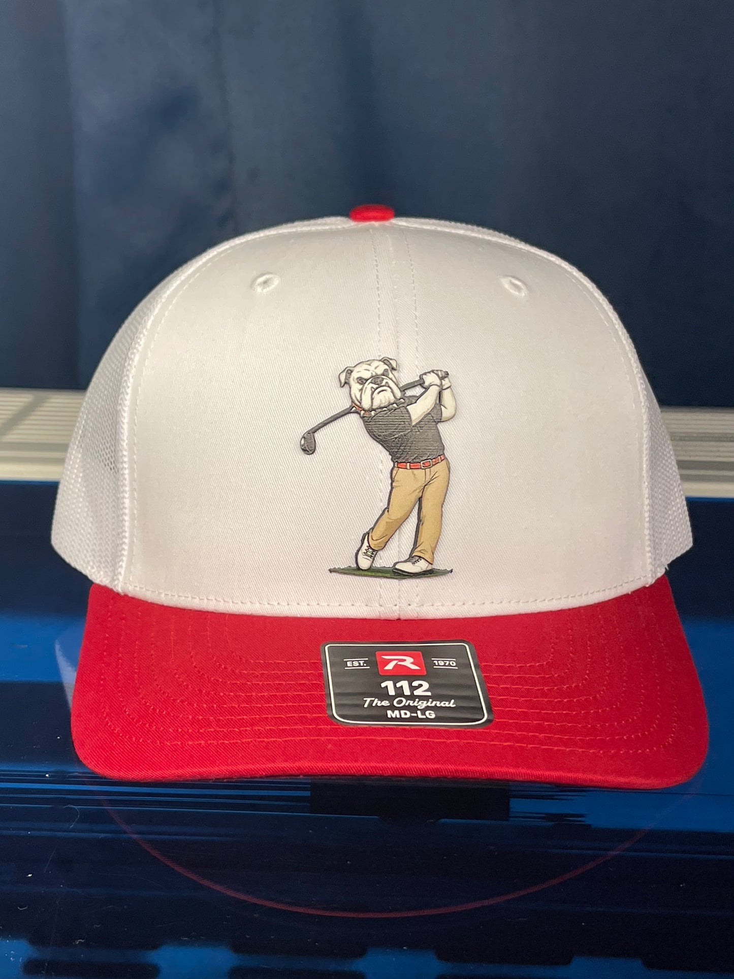 Bulldog Golfer Trucker Hat – White & Red Golf Cap Richardson 112 Snapback