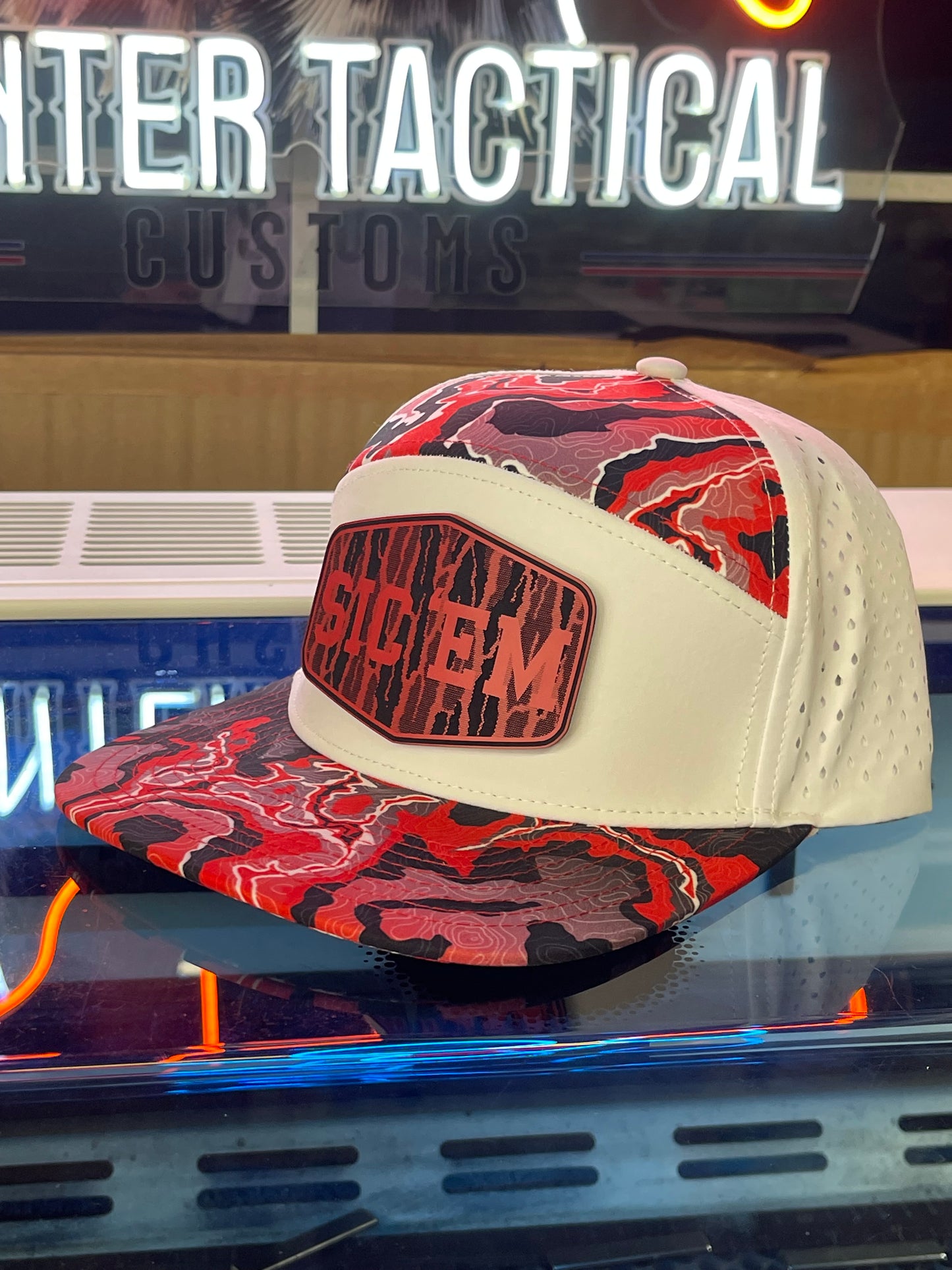 SIC’EM Red Black White Mesh Camo Linen Camo Leather Patch Hat | Georgia Bulldog Fan Edition