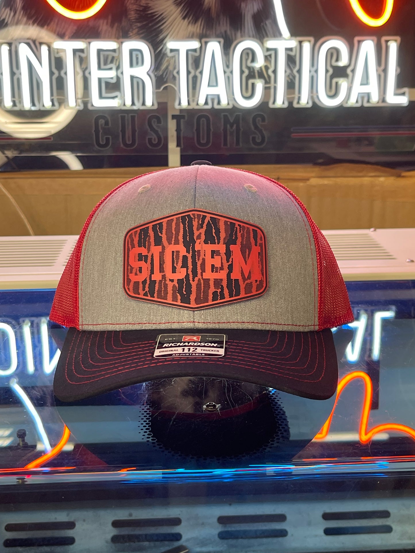 SIC’EM Linen Camo Patch Hat | Gray Black Red Mesh Richardson 112 Trucker – Georgia Bulldogs Fan Edition