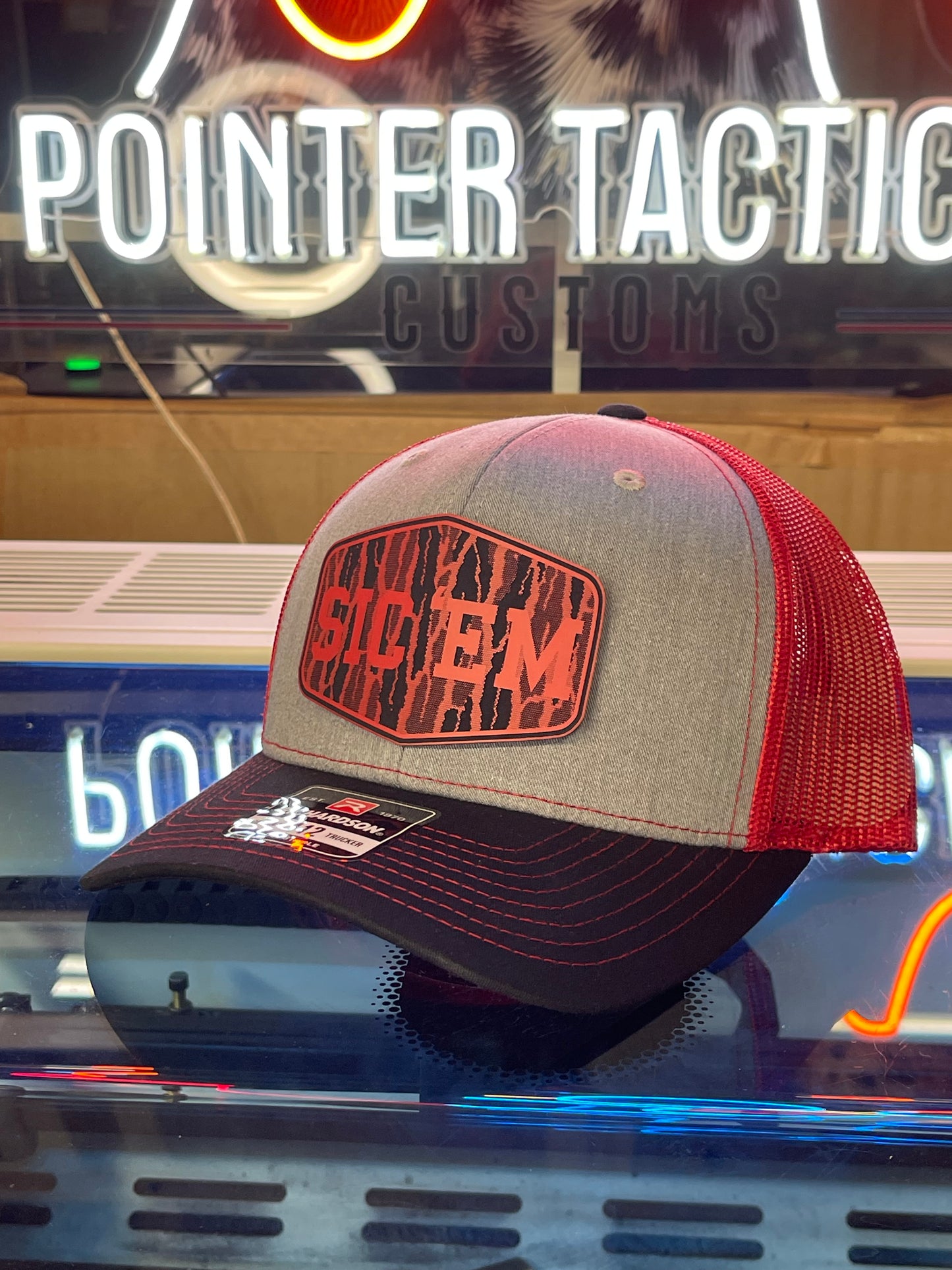 SIC’EM Linen Camo Patch Hat | Gray Black Red Mesh Richardson 112 Trucker – Georgia Bulldogs Fan Edition